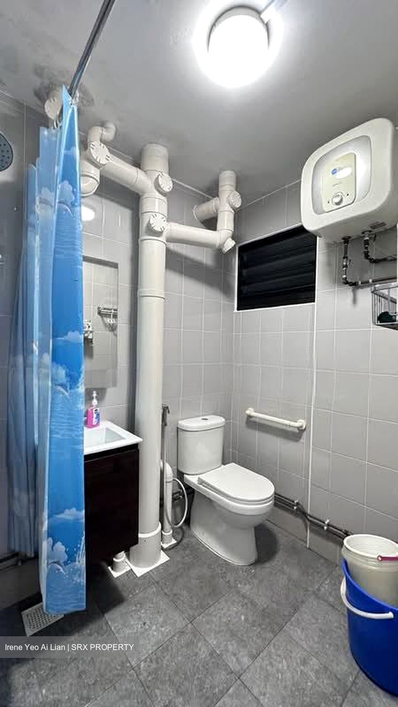 Blk 238 Jurong East Street 21 (Jurong East), HDB 5 Rooms #566676951
